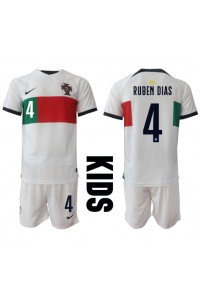 Portugal Ruben Dias #4 Babytruitje Uit tenue Kind WK 2022 Korte Mouw (+ Korte broeken)